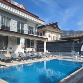 Paddys Apartments, Hisarönü