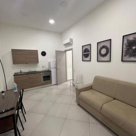 Casa Vacanze Nemesi AURA, hotell i Salerno