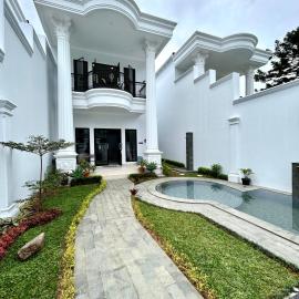 Viesnīca Classic Resort Puncak pilsētā Campaka