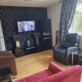 Beautiful Ground floor flat in the Heart of Rochester with balcony mobility friendly, hotel in Rochester