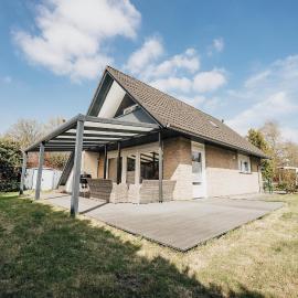Ella am See, Ferienhaus، فندق في Fintel