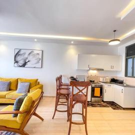 Lofty Retreat Your Serene Escape, hotel in Buzzi