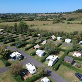 Camping Onlycamp Sous les Pommiers, hotel in Trévières