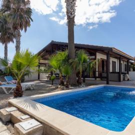 Chalet Tropical 3 by Interhome, hotel di Riumar