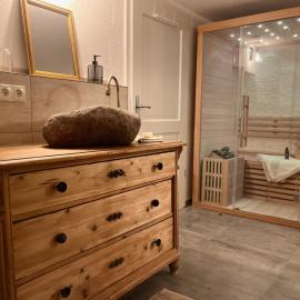 Appartement Kleine Auszeit mit privater Sauna, hotel a Erkheim