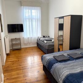 Sehr zentrale Wohnung für bis zu 6 Gäste - Nah gelegen zum Kurfürstendamm, Potsdamer Platz und Kreuzberg in 10 Minuten, hotel v Berlíně