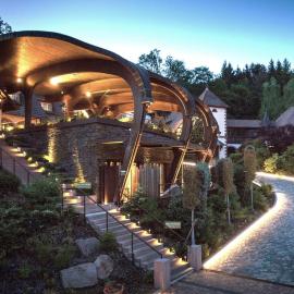 LA CHENEAUDIÈRE - Hôtel Spa - Relais & Châteaux - Restaurant étoilé, hotel u gradu 'Colroy-la-Roche'