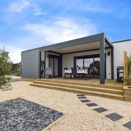 Résidence avec piscine, chalet pour 4, hotel in Bretignolles-sur-Mer