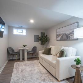 Modern Apt w Private Entrance Washer Dryer Free Parking