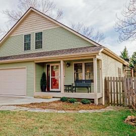 1 Mi to Dtwn Black Mountain: Home w/ Patio & Yard