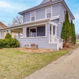 Walk to Dtwn Green Lake: Peaceful Getaway w/ Porch, hotel v destinaci Green Lake