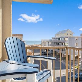 Ocean City में, होटल Oceanview Condo on 44th St 3BR2BA Balcony Views of Sunrise & Sunset Pool