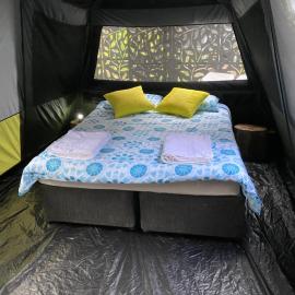 Trees Rd Glamping, hotel in Tallebudgera