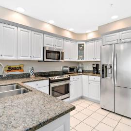 Spacious 3-Bedroom, 3-Bathroom Condo in Ocean City with Beach and Bay Views, hotel v destinaci Ocean City