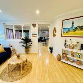 Ocean Breeze Family Getaway - Short drive to Beach, Wineries, Kids Golf & Adventure Park