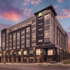Holiday Inn Express & Suites Nashville West End - Univ Area by IHG, hotel em Nashville