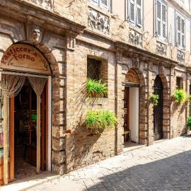 Italian Experience-Falleroni Apartment, מלון ברקנאטי