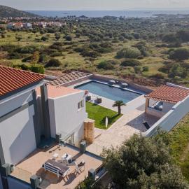 LaGon Luxury Villa, hotel in Foinikiá