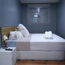 Hospedaje Ronda de Poniente, hotel in Torrejón de Ardoz