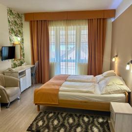 Hotel Négy Évszak, Hotel in Hajdúszoboszló