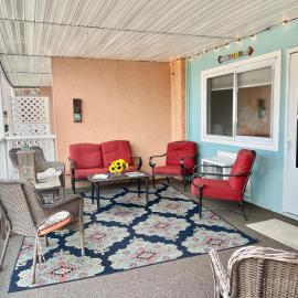 Spacious 3-Bedroom Ocean Block Condo in North Ocean City Steps to the Beach โรงแรมในโอเชียนซิตี