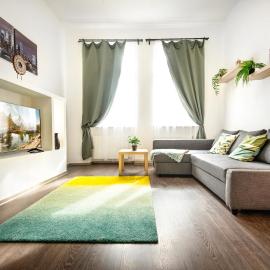 Simor Apartments 59 spacious home central location, hotel a Esztergom