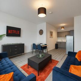 Luxury 2 Bedroom Penthouse in East Village Belfast - Walk to City Centre, Roof Terrace