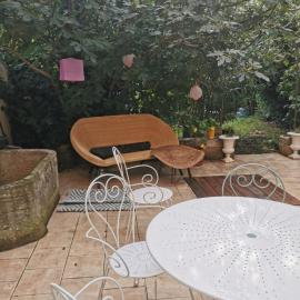 Cozy en centre ville dans un écrin de verdure、ミヨーのホテル