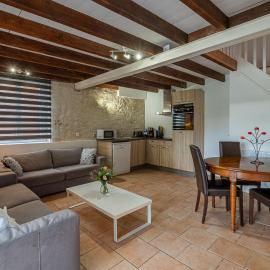 Gite 1, Hotel in Cravant-les-Coteaux