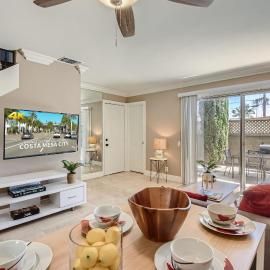Spacious 3BR- Yard - BBQ - Parking, Hotel in Costa Mesa