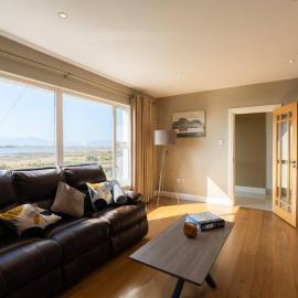Inch by the Sea - Sea Views, hotel i Inch