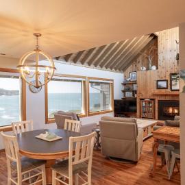 Idyllic Coastal Haven - Whale Watch in Depoe Bay!