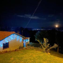 Casa campestre villa de los santos, hotelli kohteessa Paipa
