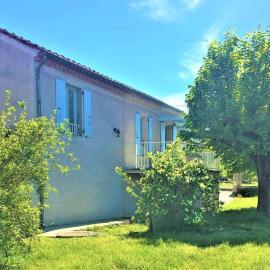 Maison cosy à Ruoms avec terrasse et animaux admis - FR-1-697-37