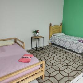Pousada Soluar quarto triplo, ξενοδοχείο σε Cianorte