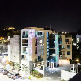Cheonjiyeon Hotel