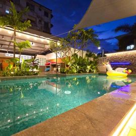 Jonker Street New Cozy Home 20pax Swimming Pool Karaoke