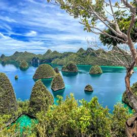 Explores raja Ampat, hotel in Pulau Saonek-kecil