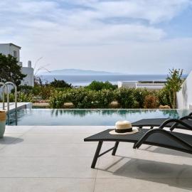 Nala Villa with sea views and private pool, hotel a Aspro Chorio Paros