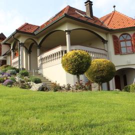 Villa Lotus