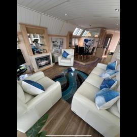 M9 luxury lodge style holiday home waterside Ingoldmells Skegness Santanavan 11, hotel in Ingoldmells