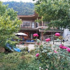 Mẩy Gấu Homestay，Kon Rung (1)的飯店