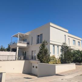 Villa Kora - luxury holiday Apartments, hotel in Lumbarda
