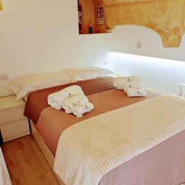 Vico Farinella 12 Small Room