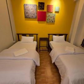 Lhong Krung Hostel