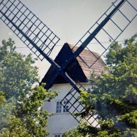 Gibbet Windmill pet friendly home & paddock