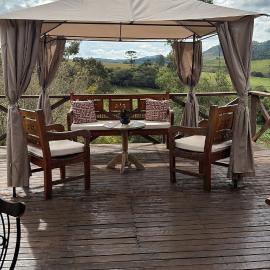 Casa alto padrão 4 Suítes na montanha com vista espetacular