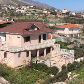 Dirala Guest House, hotel in Lazarat