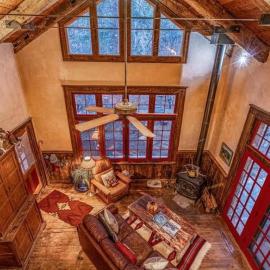 Storybook Cabin in the Santa Fe Forest、サンタフェのホテル