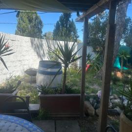 Studio jardinet Couloumines、リヴサルトのホテル